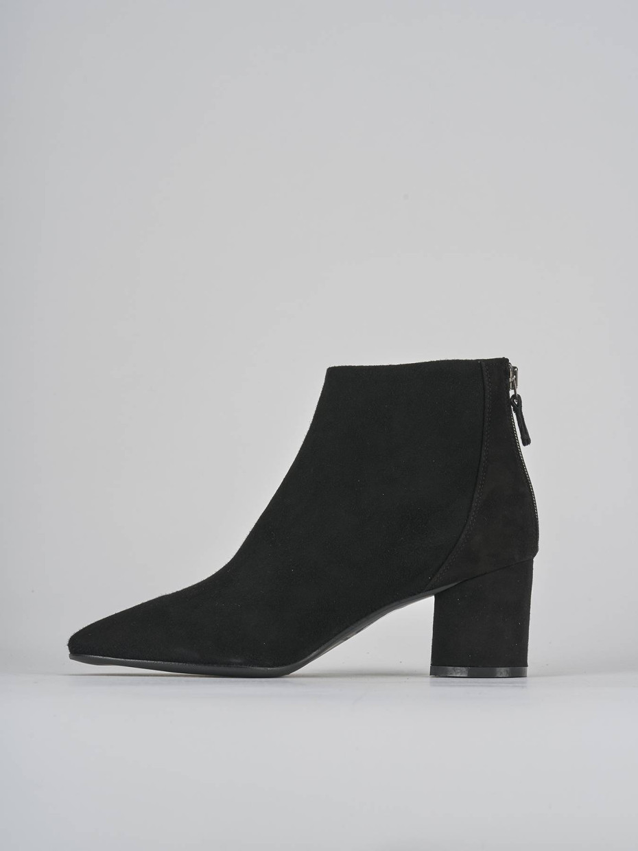 Stivaletti tacco 5cm camoscio nero