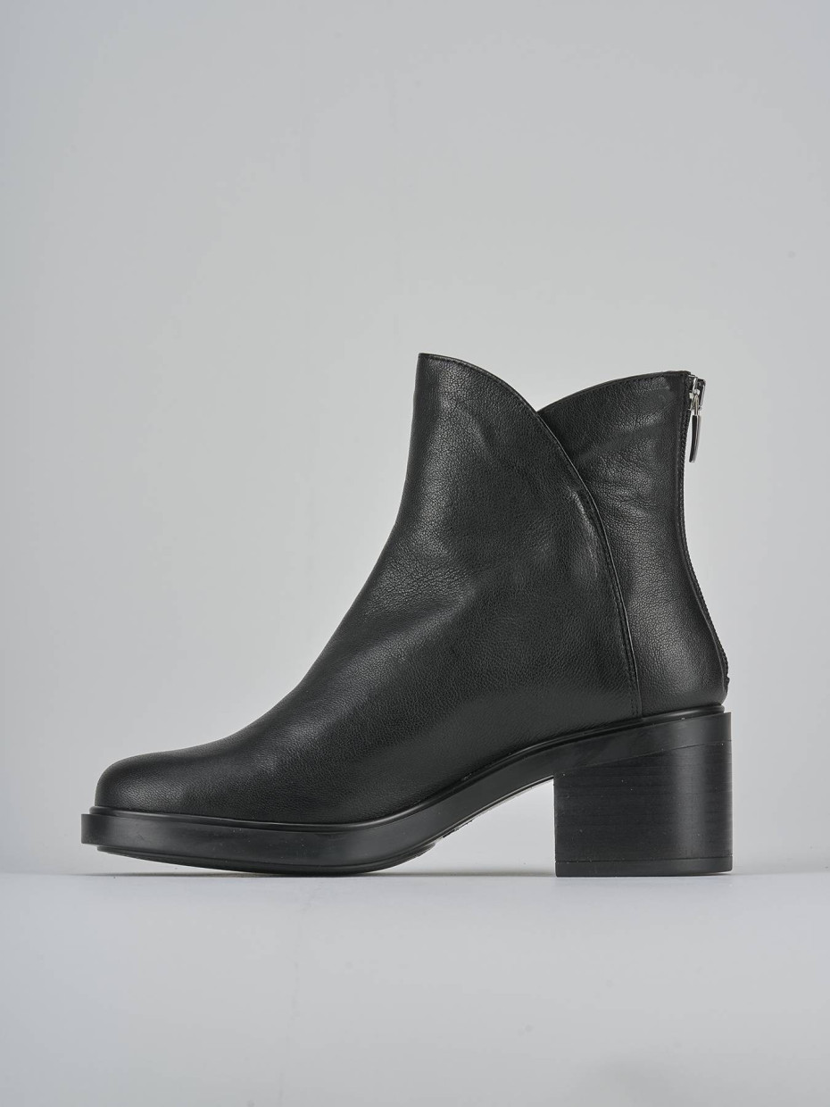 Stivaletti tacco 4cm pelle nero