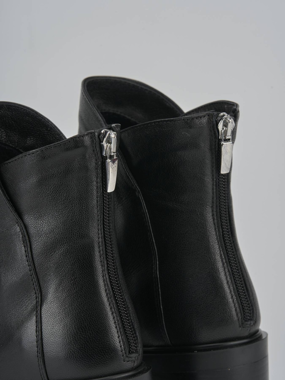 Stivaletti tacco 4cm pelle nero
