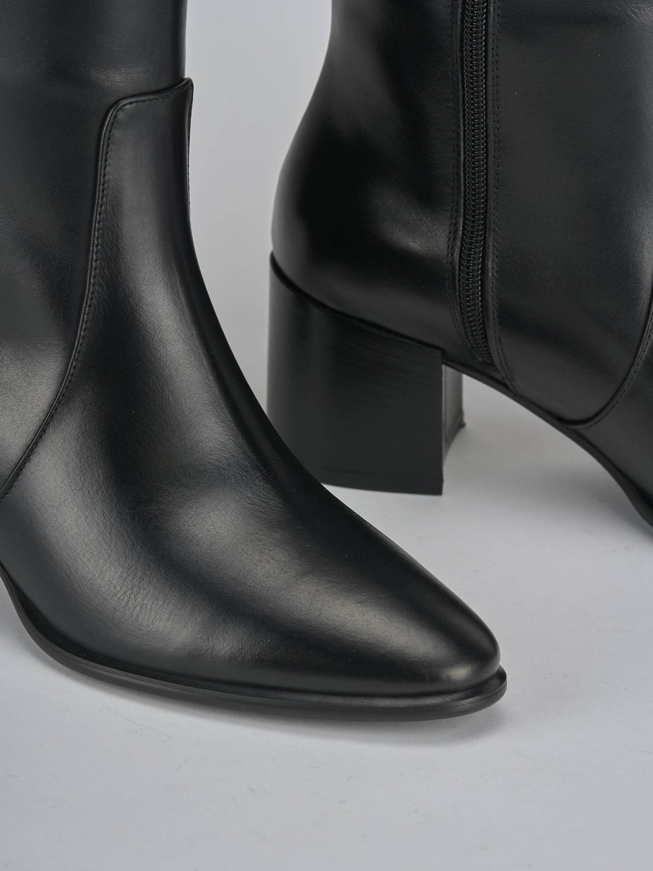 Stivali tacco 6cm pelle nero