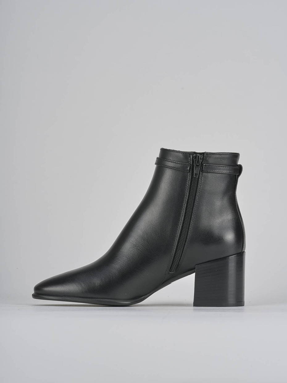 Stivaletti tacco 6cm pelle nero