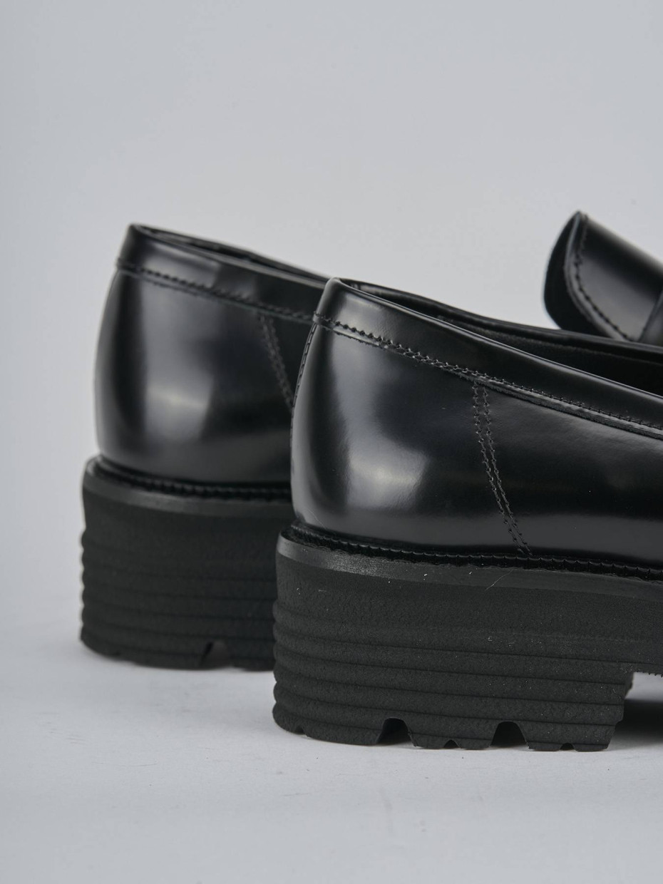 Mocassini tacco 2cm pelle nero