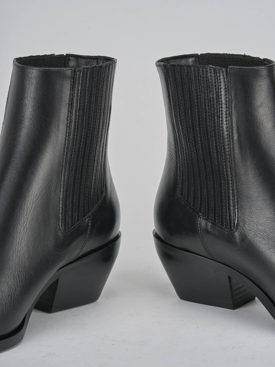 Stivaletti tacco 5cm pelle nero