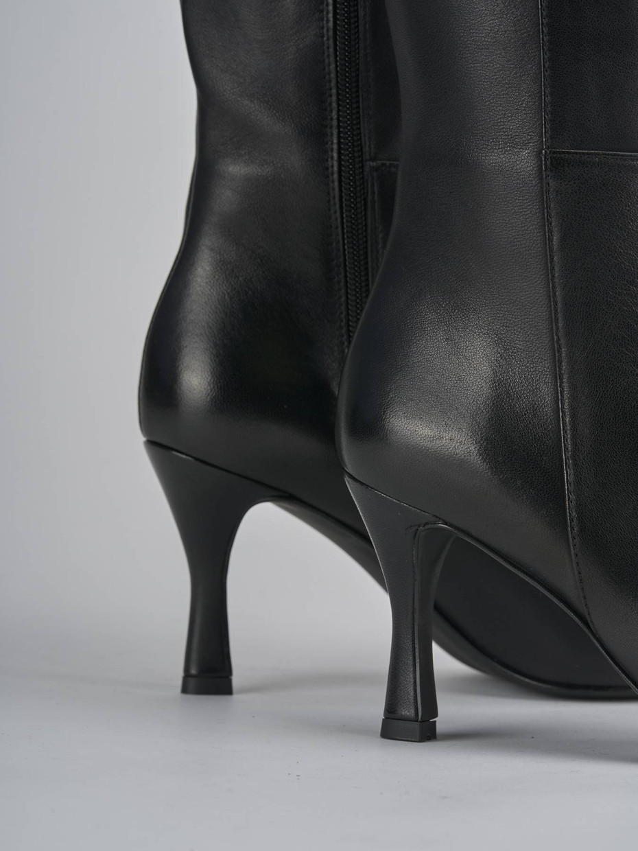 Stivali tacco 5cm pelle nero