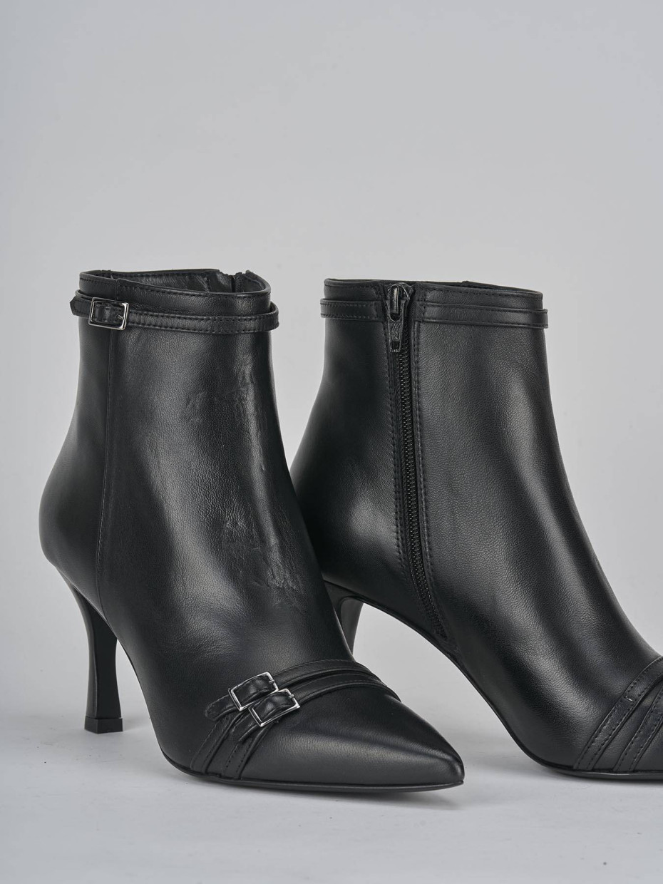 Stivaletti tacco 6cm pelle nero