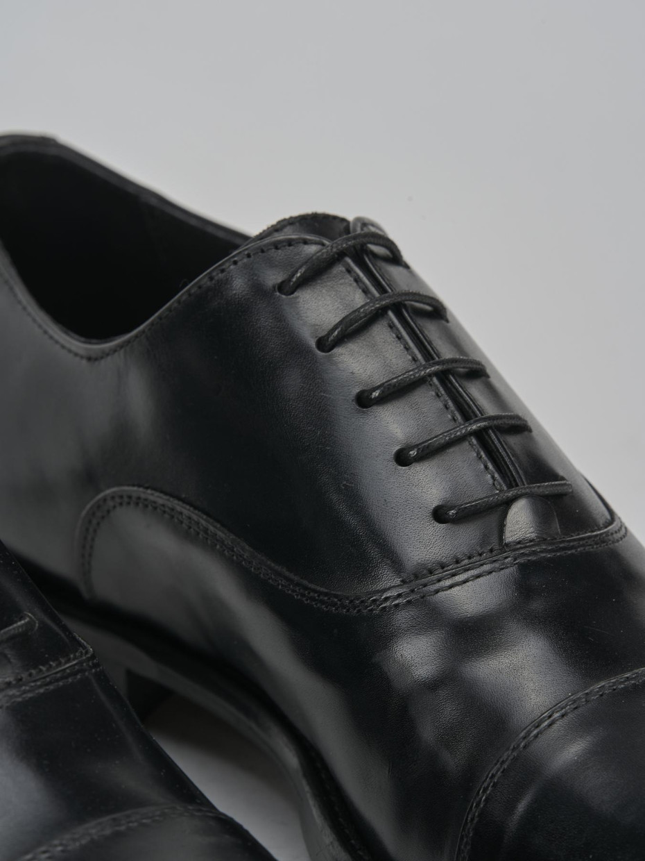 Stringate pelle nero