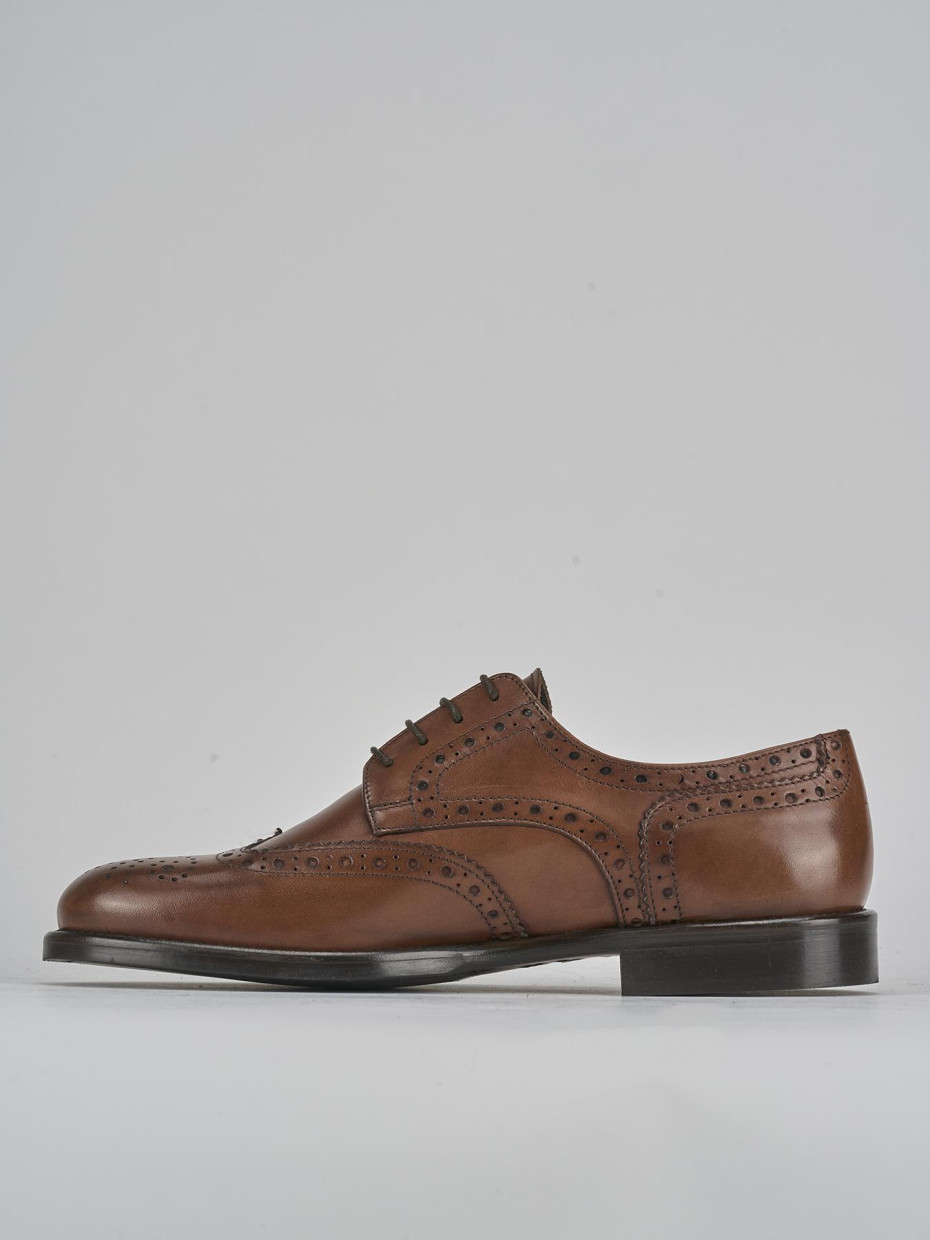 Stringate pelle marrone