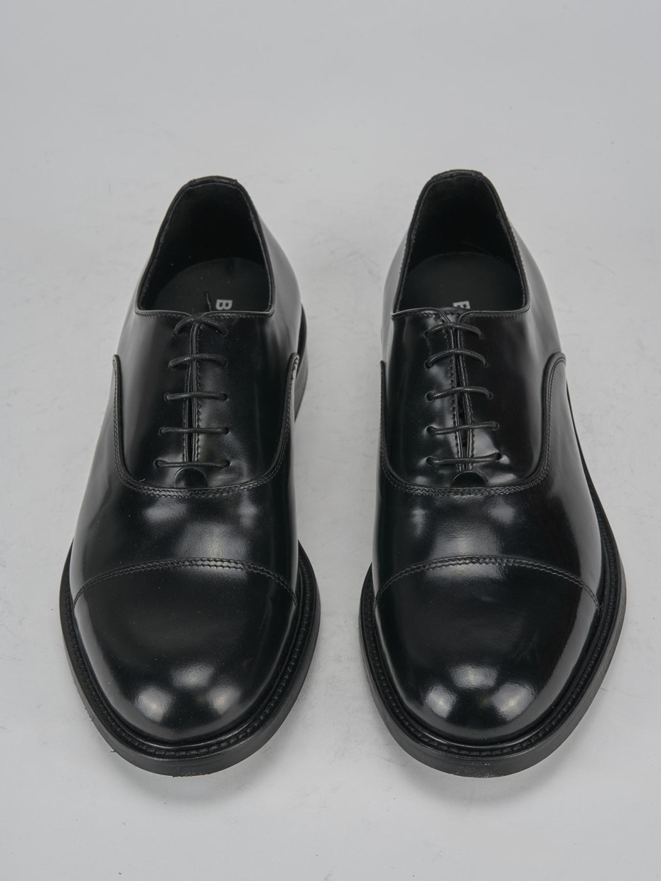 Stringate pelle nero