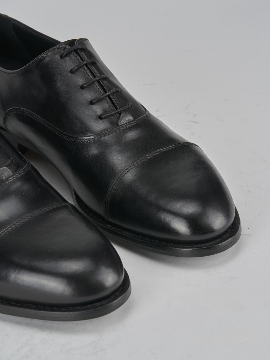 Stringate pelle nero