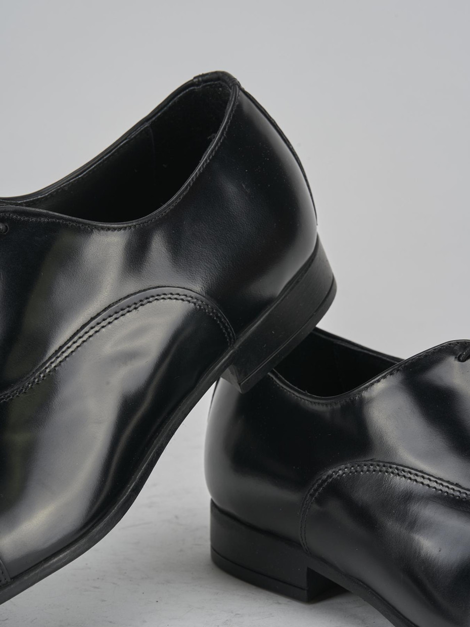 Stringate pelle nero