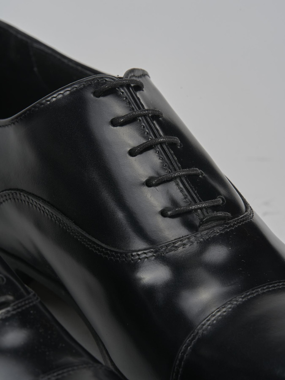 Stringate pelle nero