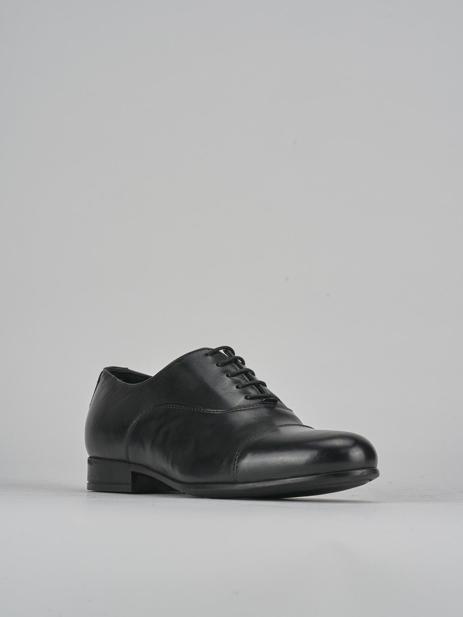 Stringate pelle nero