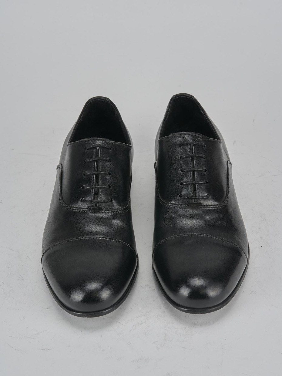 Stringate pelle nero