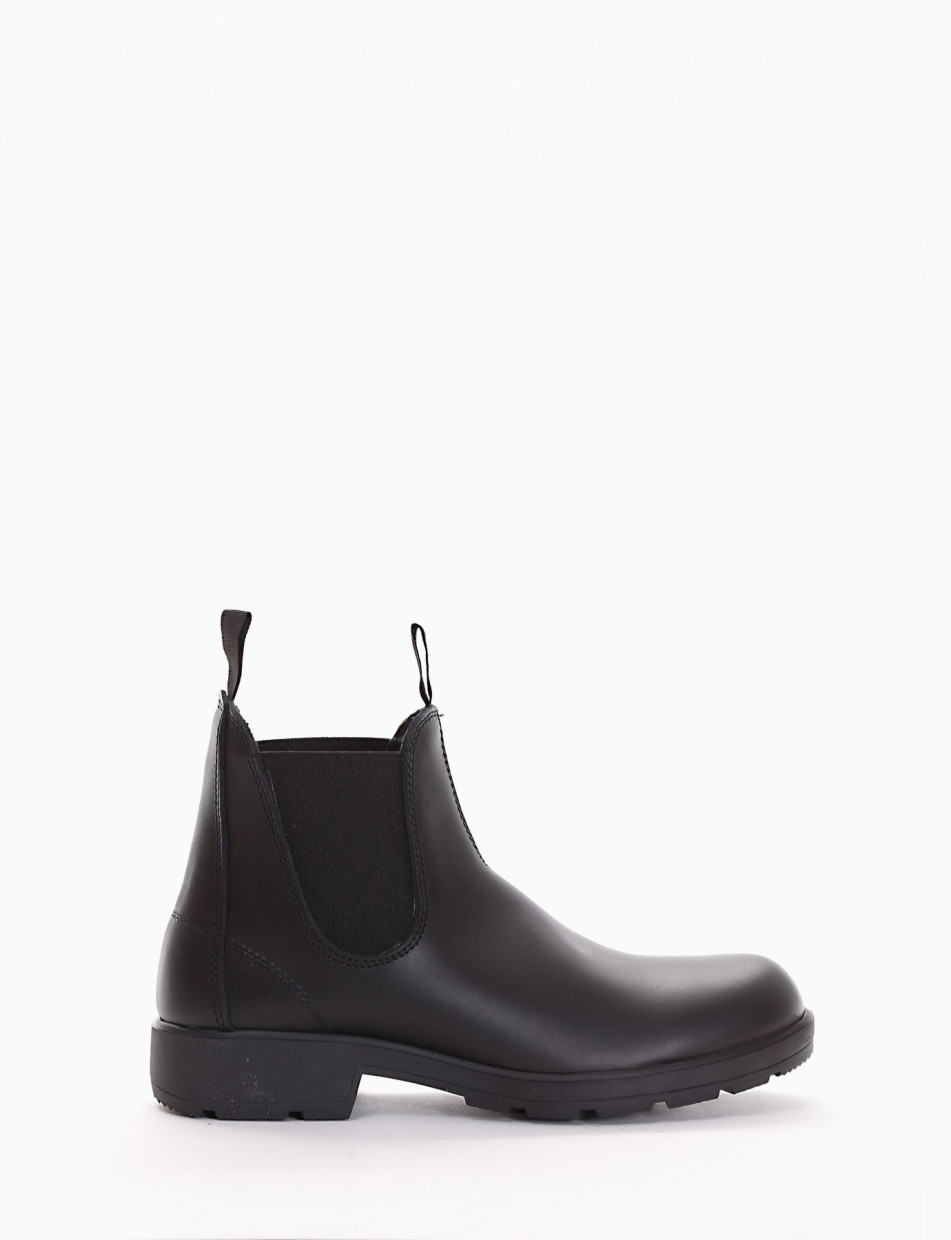 Ankle boots heel 2 cm black leather