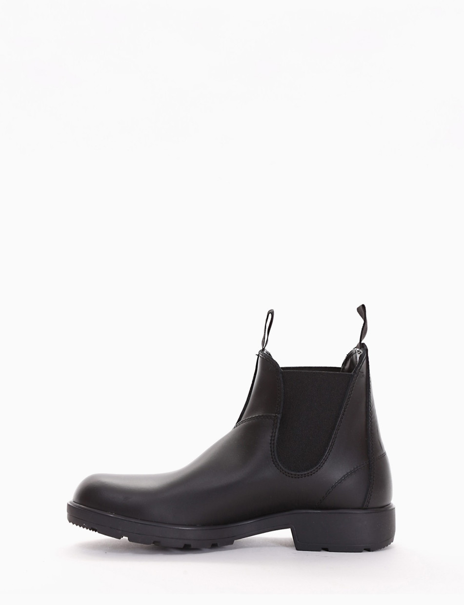 Ankle boots heel 2 cm black leather