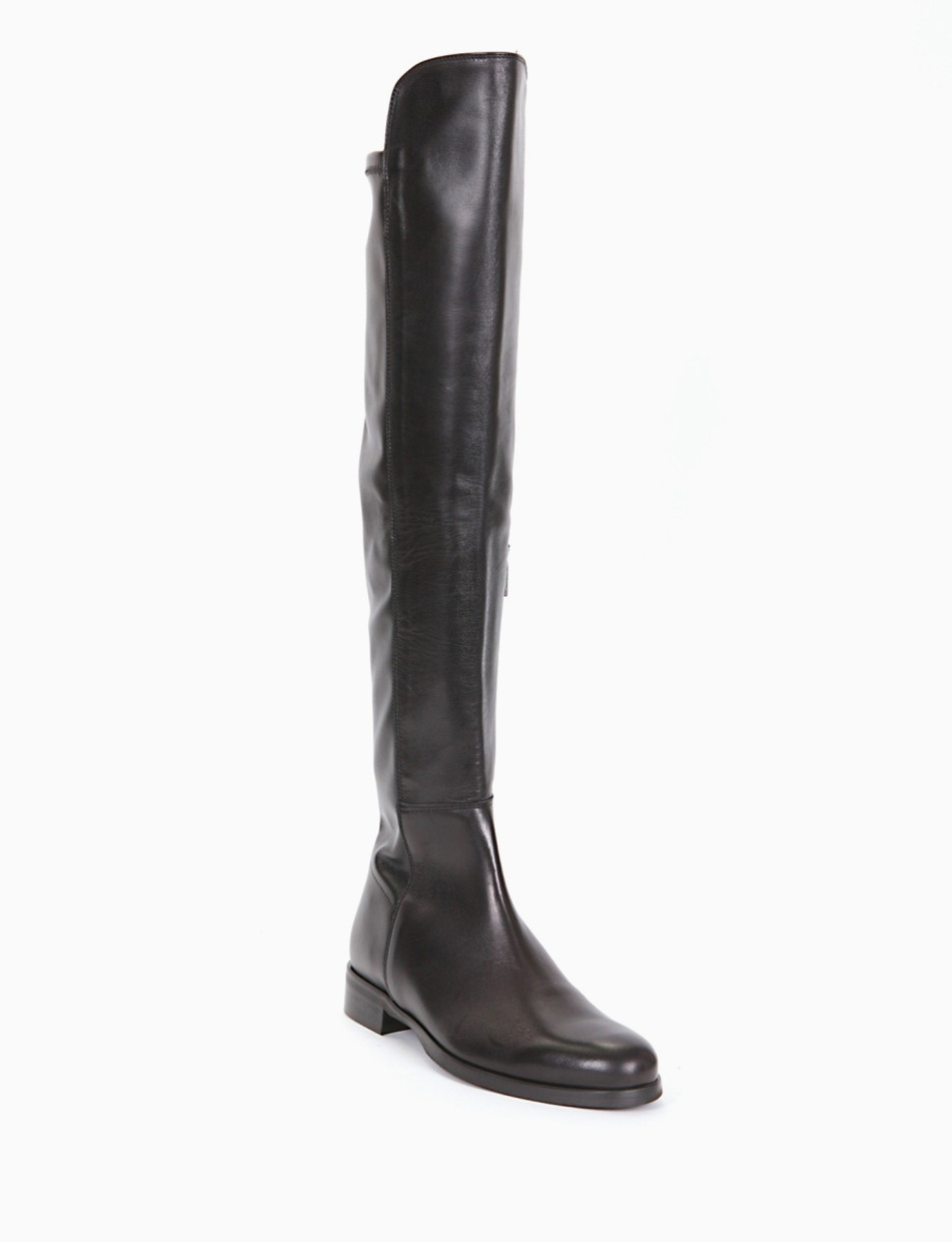 Low heel boots heel 2 cm black leather