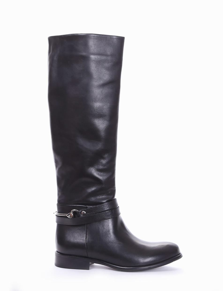 Low heel boots heel 2 cm black leather