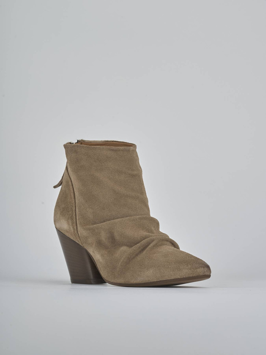 Stivaletti tacco 7cm camoscio beige
