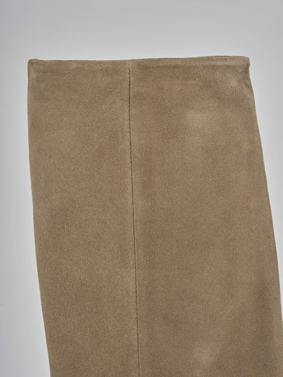 Stivali tacco 5cm camoscio beige