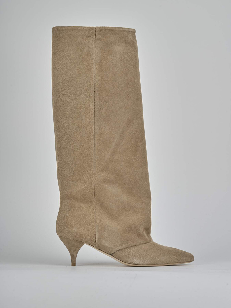 Stivali tacco 5cm camoscio beige