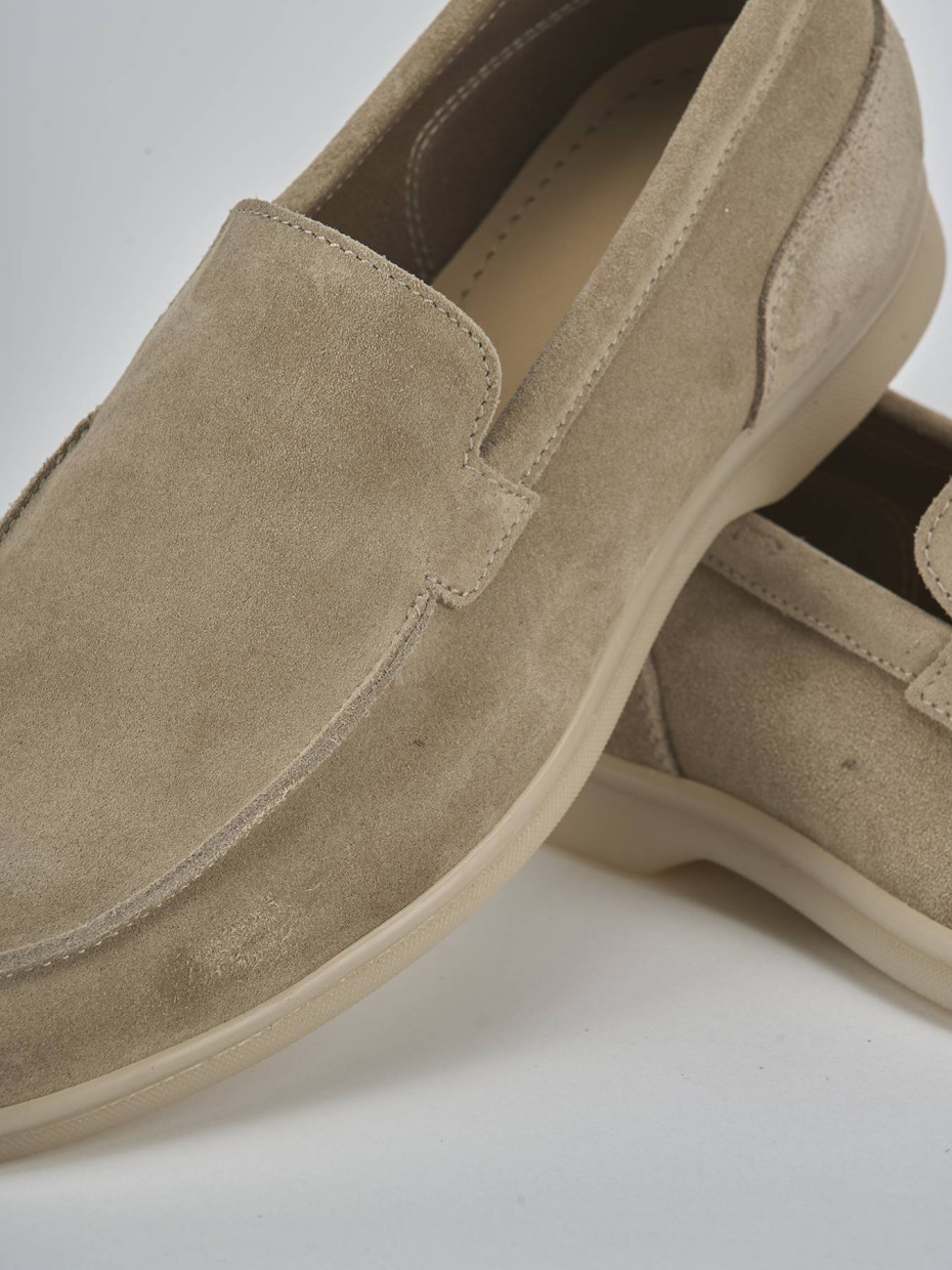Mocassini camoscio beige