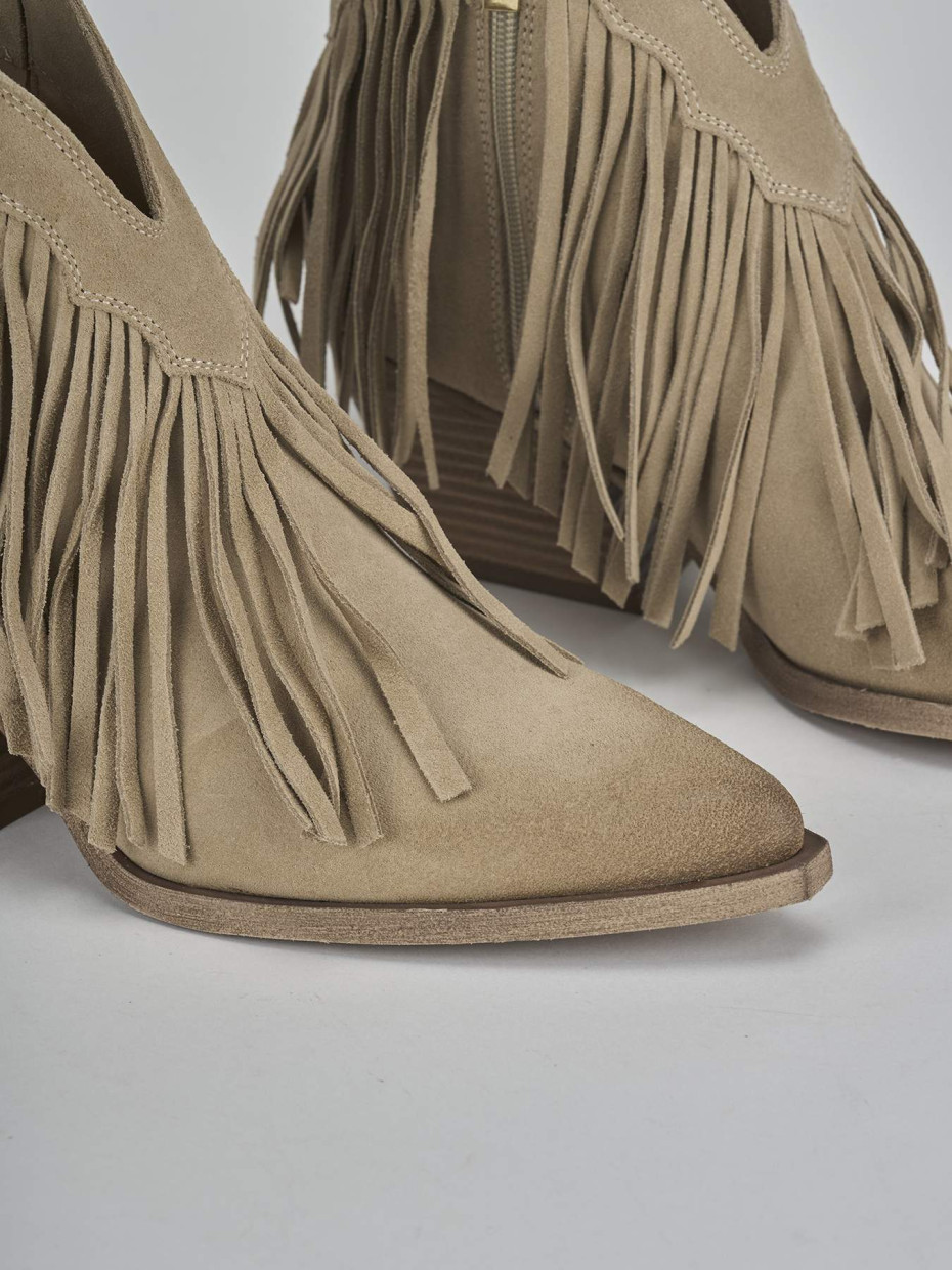 Stivaletti tacco 7cm camoscio beige