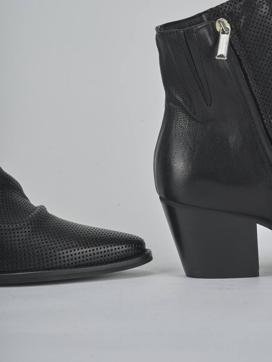 Stivaletti tacco 5cm pelle nero