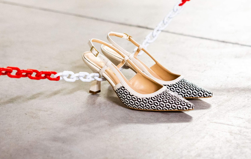Décolleté e slingback tacco 7cm vernice bianco