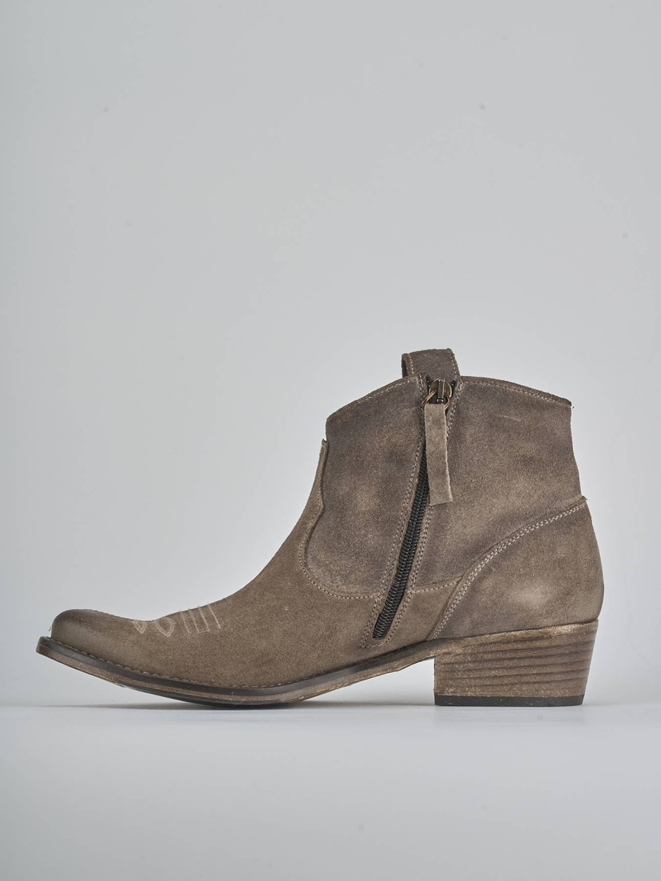 Stivaletti tacco 3cm camoscio testa