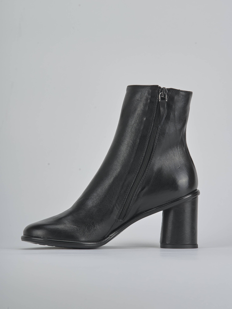 Stivaletti tacco 6cm pelle nero
