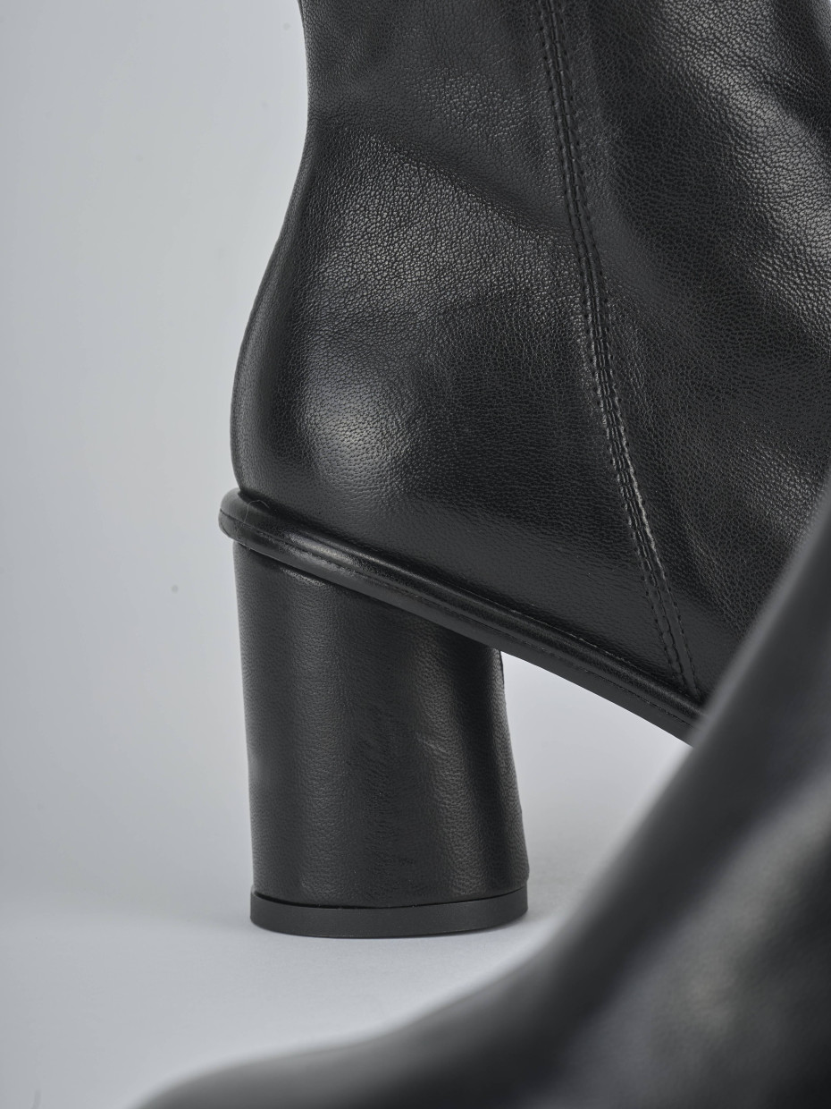 Stivaletti tacco 6cm pelle nero