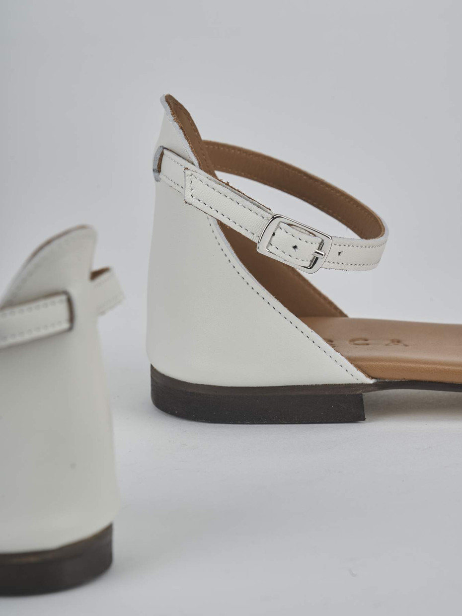 Sandalo tacco 1 cm bianco pelle