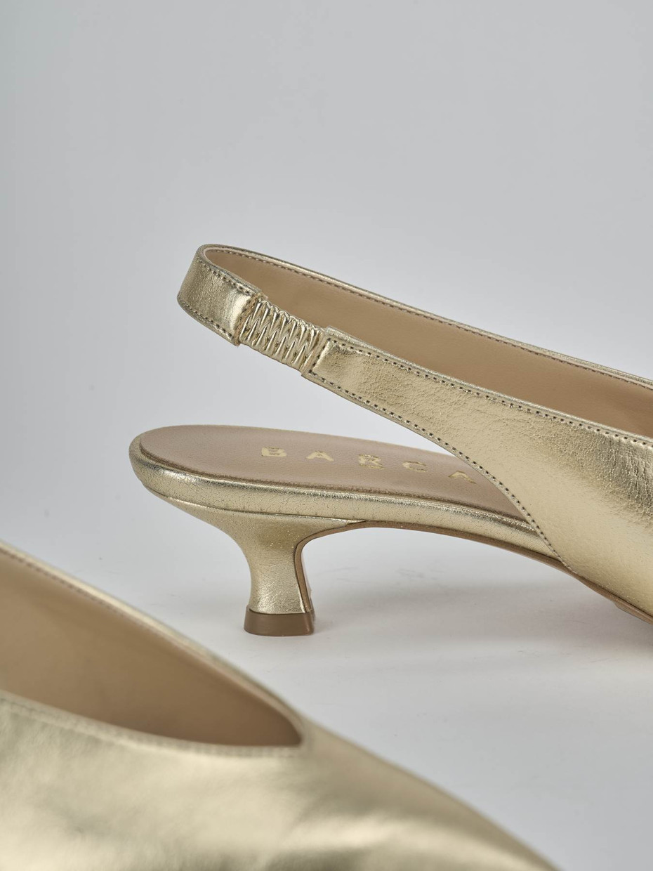 Décolleté e slingback tacco 4cm laminato oro