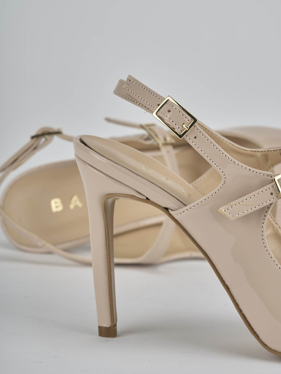 Décolleté e slingback tacco 6cm vernice beige