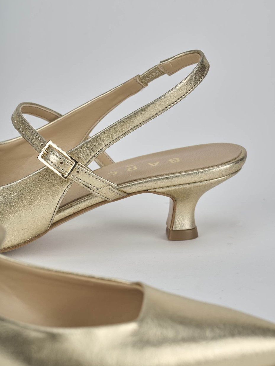 Décolleté e slingback tacco 4cm laminato oro