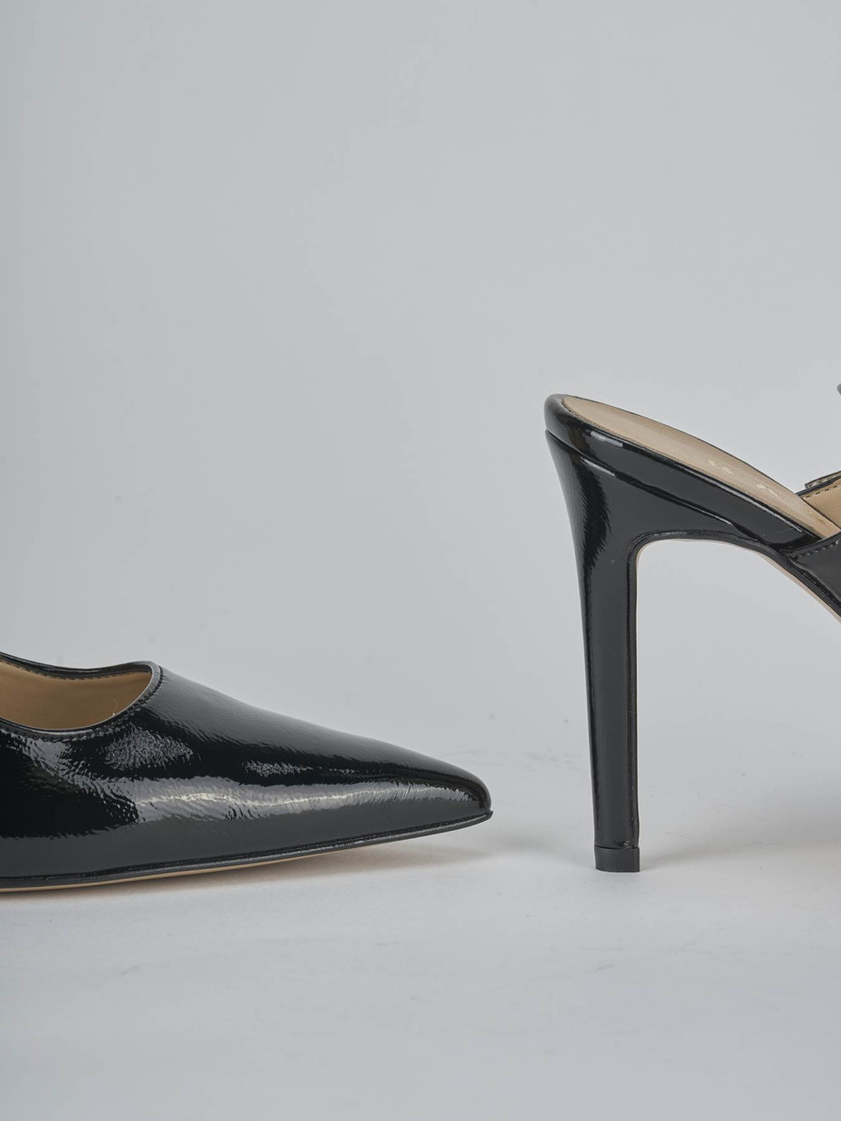 Décolleté e slingback tacco 9cm vernice nero