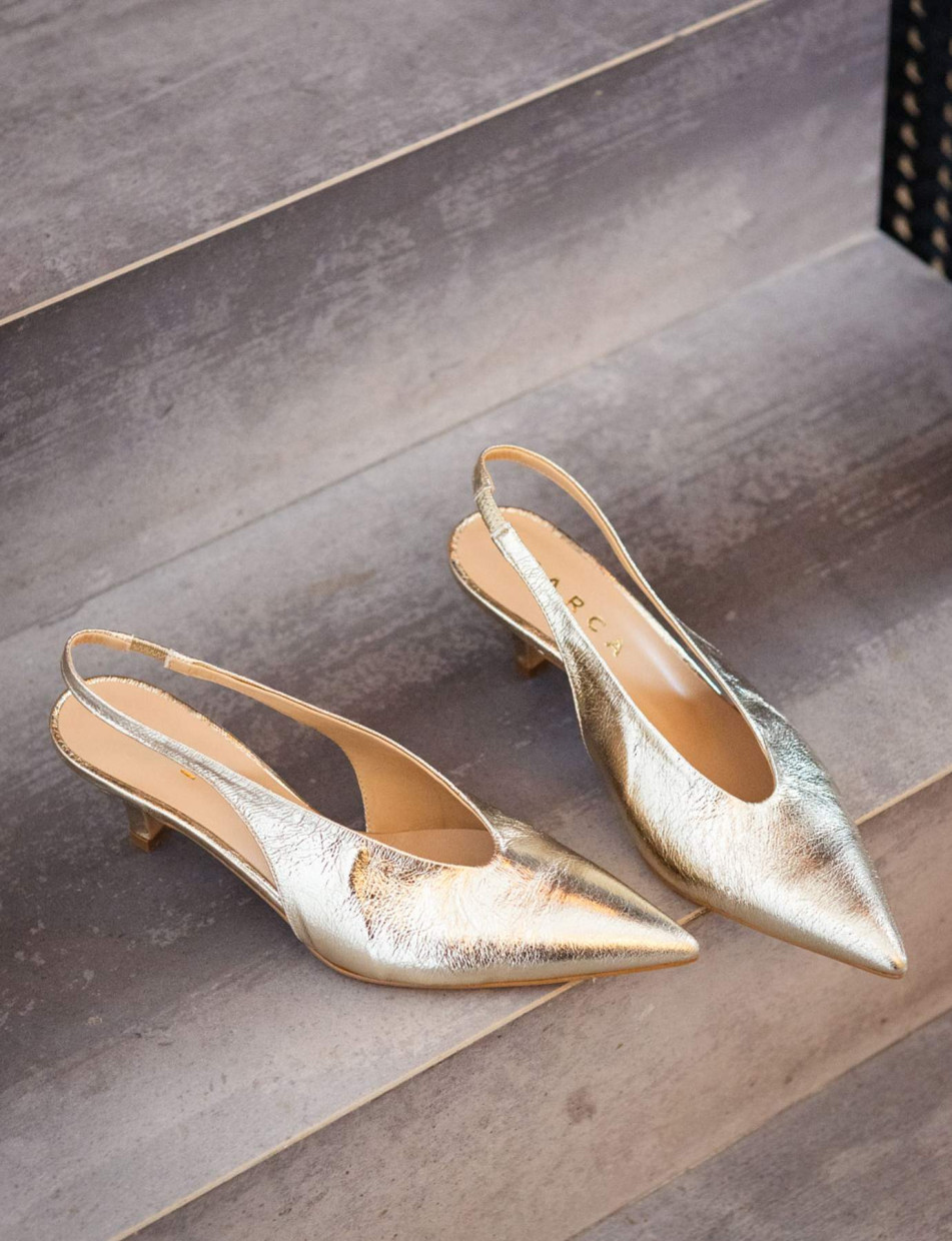 Décolleté e slingback tacco 4cm laminato oro