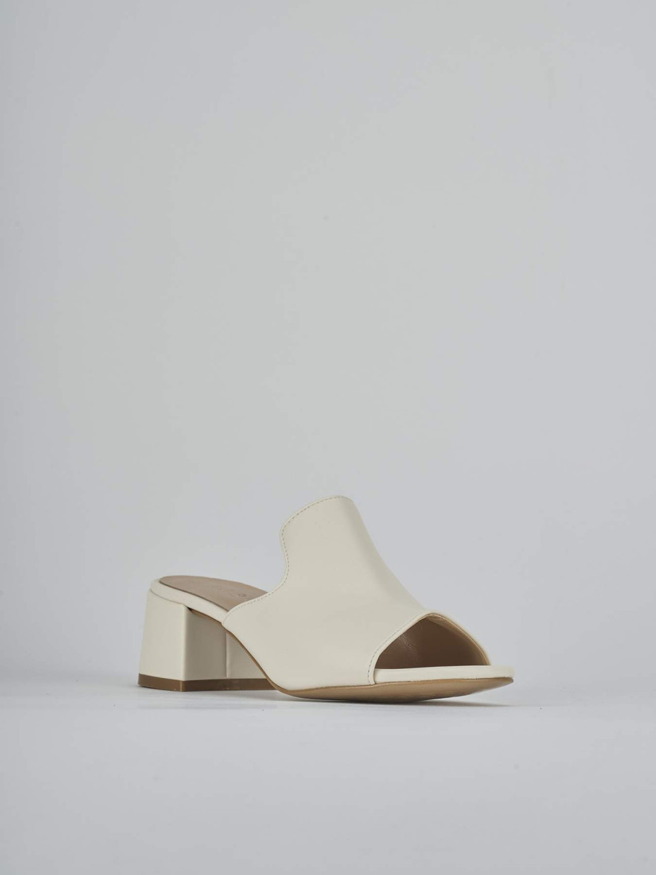Ciabatte tacco 5cm pelle beige