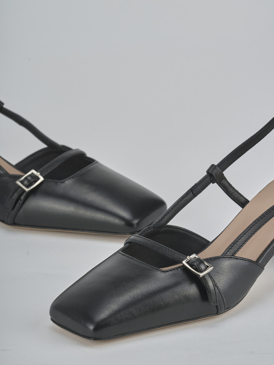 Décolleté e slingback tacco 5cm pelle nero