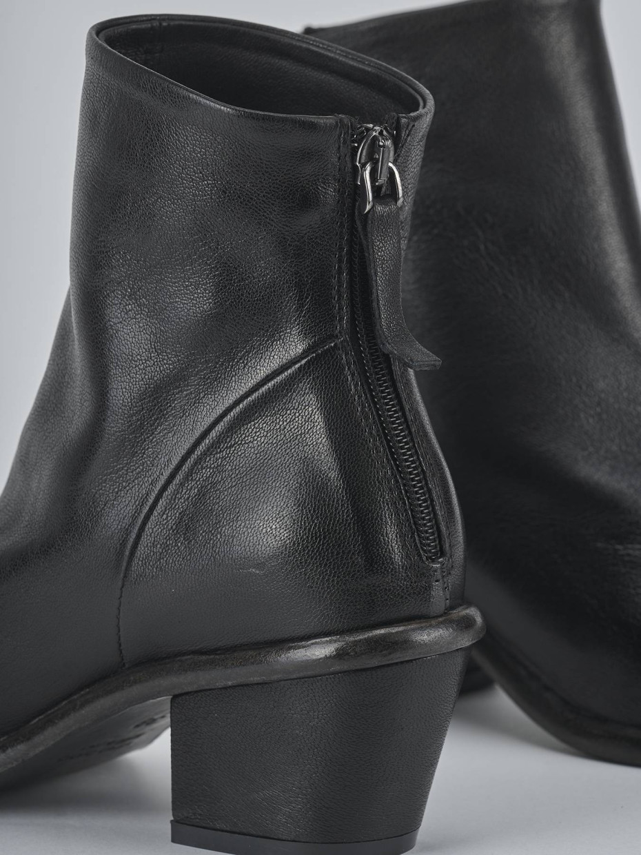 Stivaletti tacco 5cm pelle nero