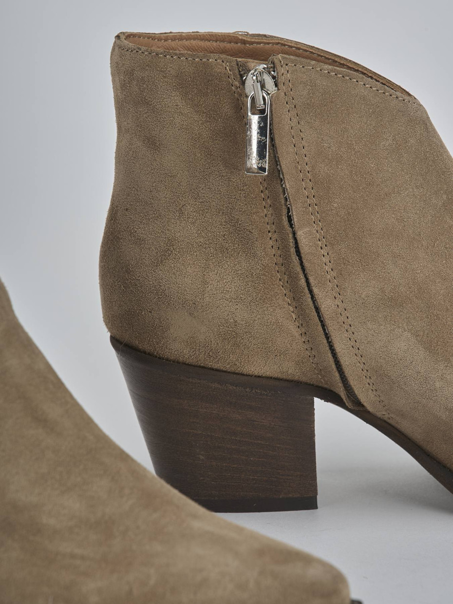 Stivaletti tacco 6cm camoscio marrone