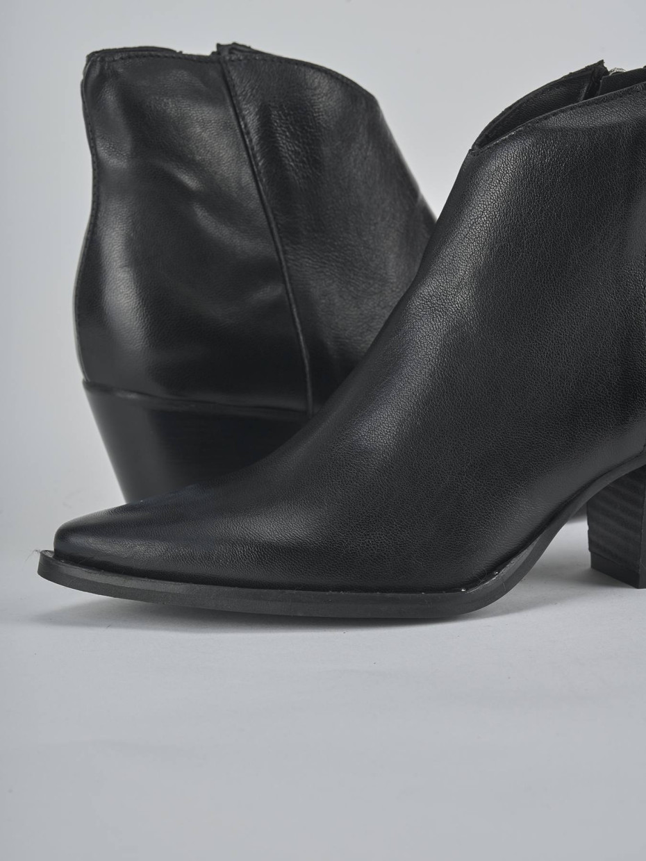 Stivaletti tacco 6cm pelle nero