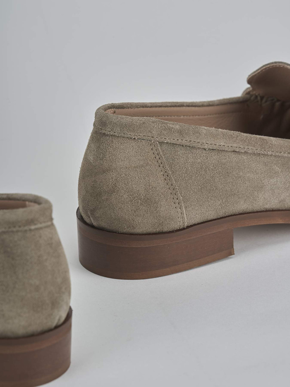 Mocassini tacco 1cm camoscio beige