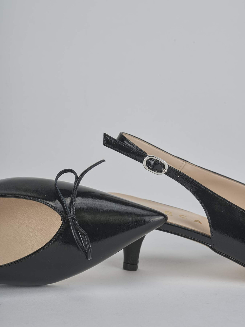 Décolleté e slingback tacco 5cm vernice nero