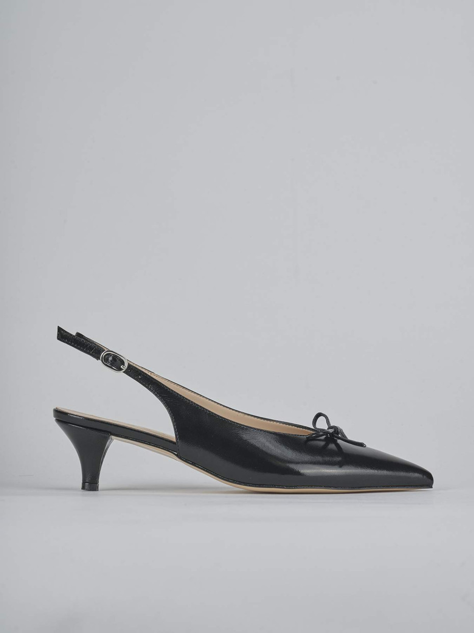 Décolleté e slingback tacco 5cm vernice nero