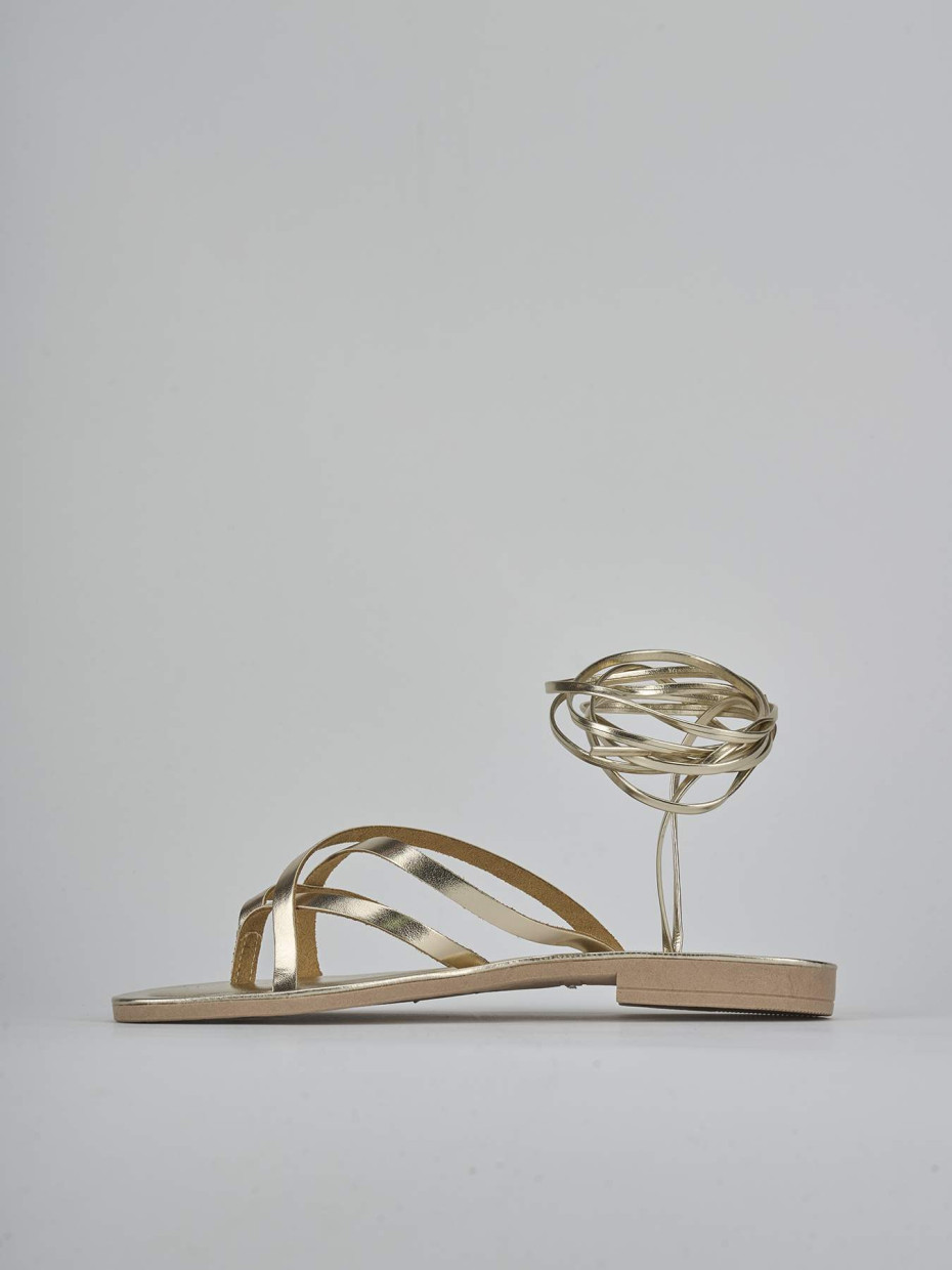 Sandali tacco 1cm laminato oro