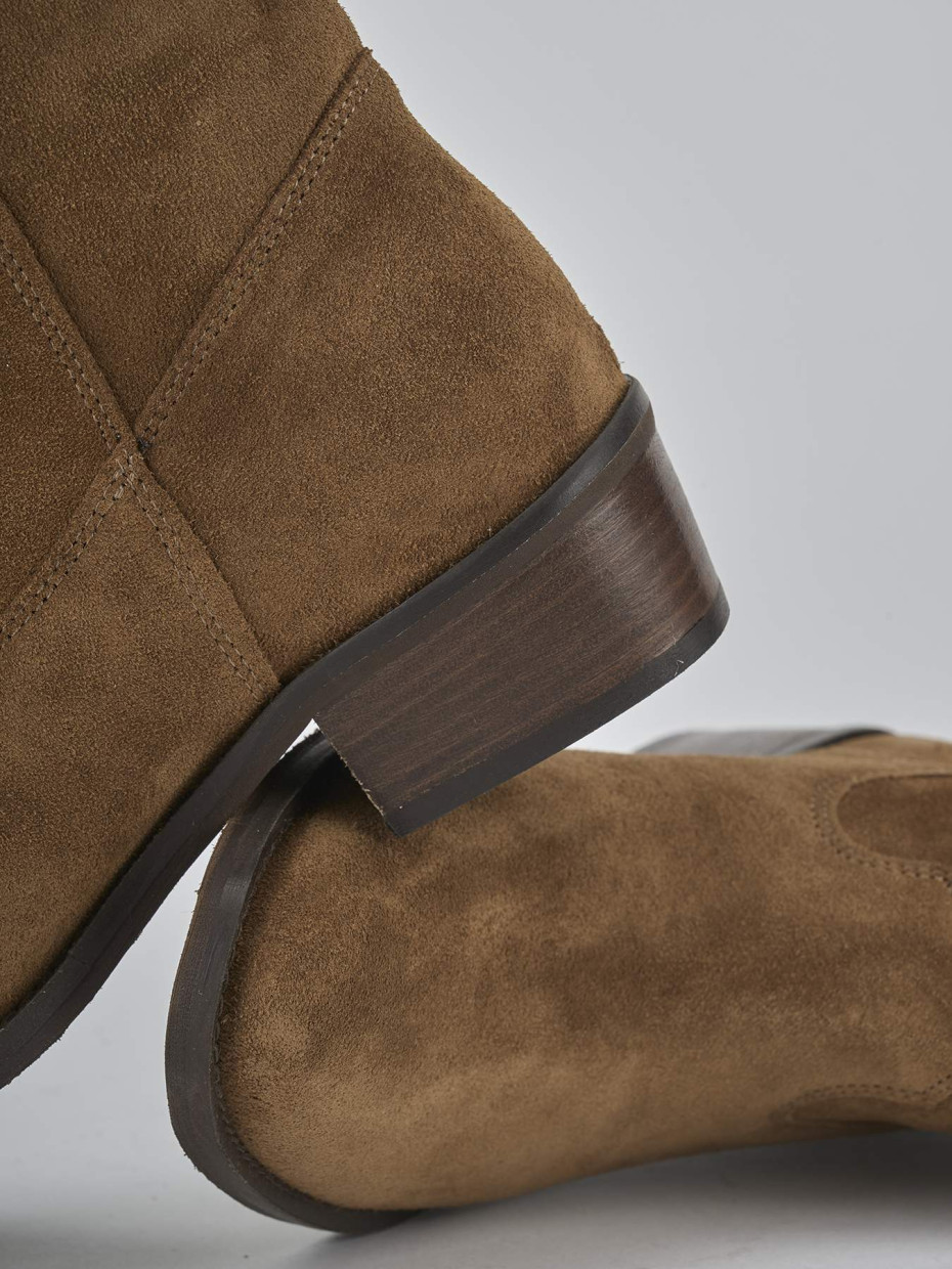 Stivali tacco 3cm camoscio marrone