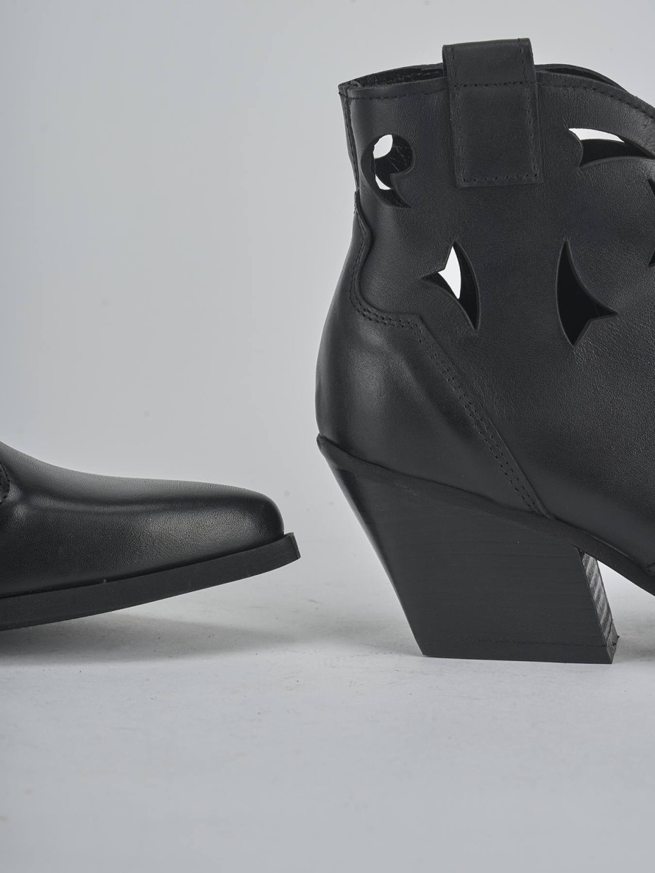 Stivaletti tacco 6cm pelle nero