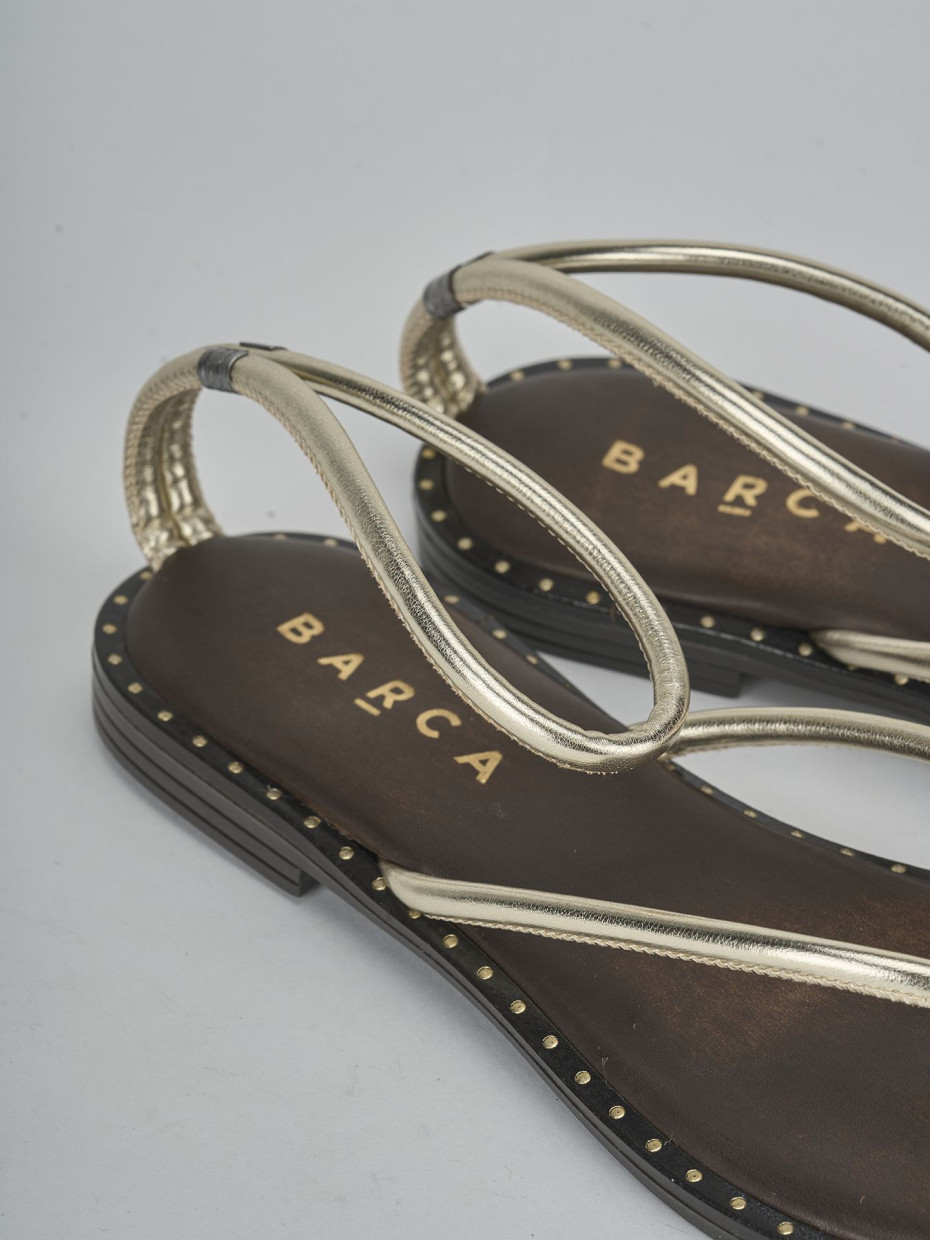 Sandali tacco 1cm laminato oro