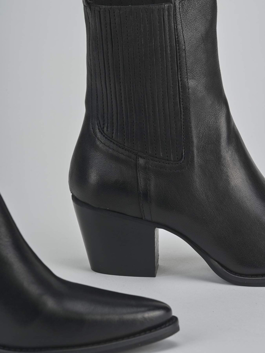 Stivaletti tacco 7cm pelle nero